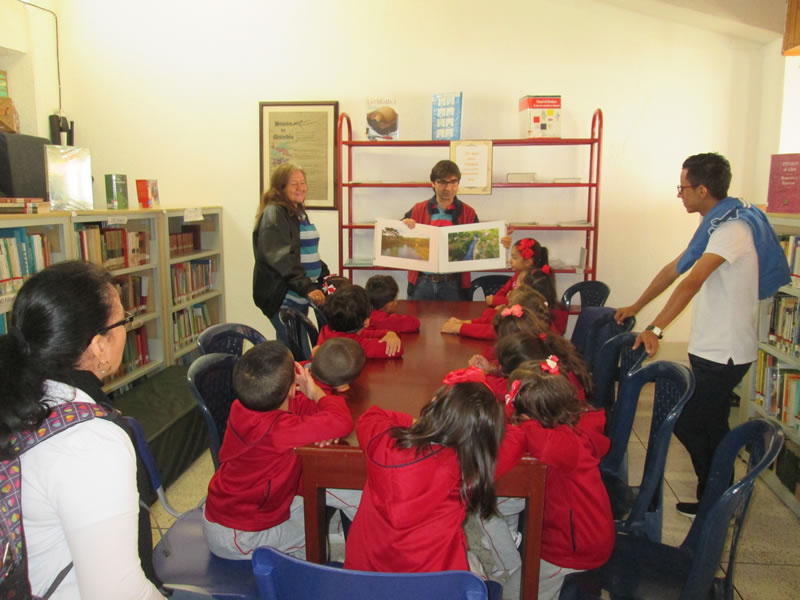 Visita a la biblioteca Municipal 1