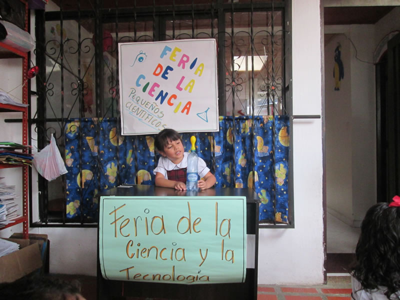 Feria de la ciencia Colegio Moderno Alejandría 13