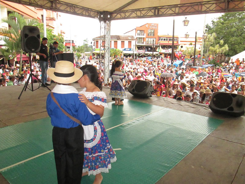 Presentación artistica Fiestas de Quimbaya 2