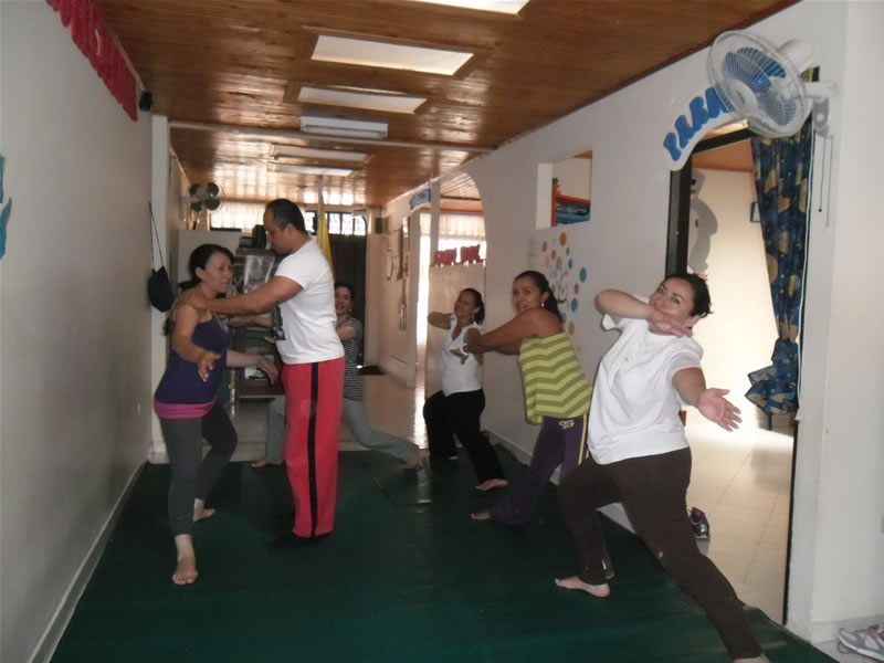 CAPACITACION PROFESORA YOGA